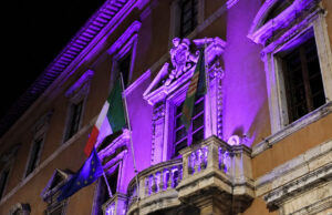 Giornata mondiale dell’Alzheimer, Palazzo Donini si illumina di viola