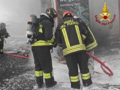 Orvieto, camion carico di Coca-Cola prende fuoco sull’A1: autostrada bloccata